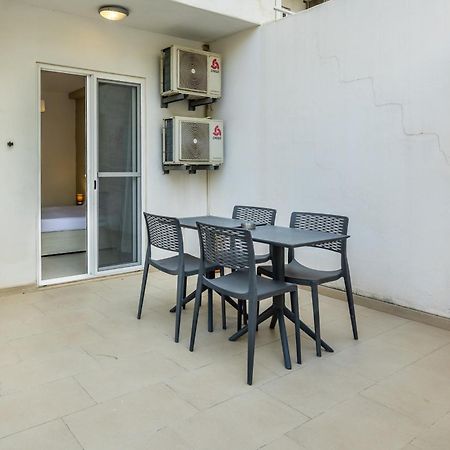 Superb 3Br Apt Close To Seafront Gzira Rum bild