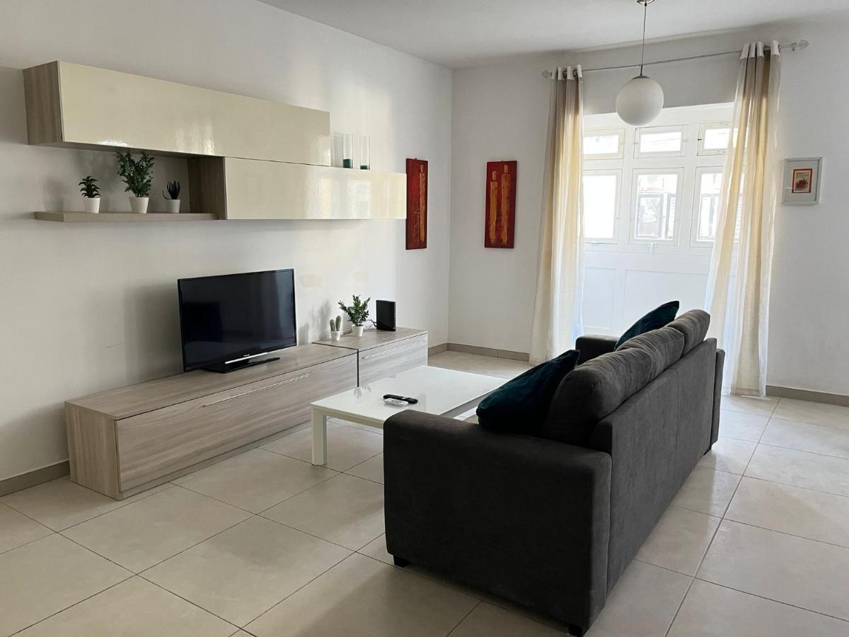 Superb 3Br Apt Close To Seafront Gzira Exteriör bild